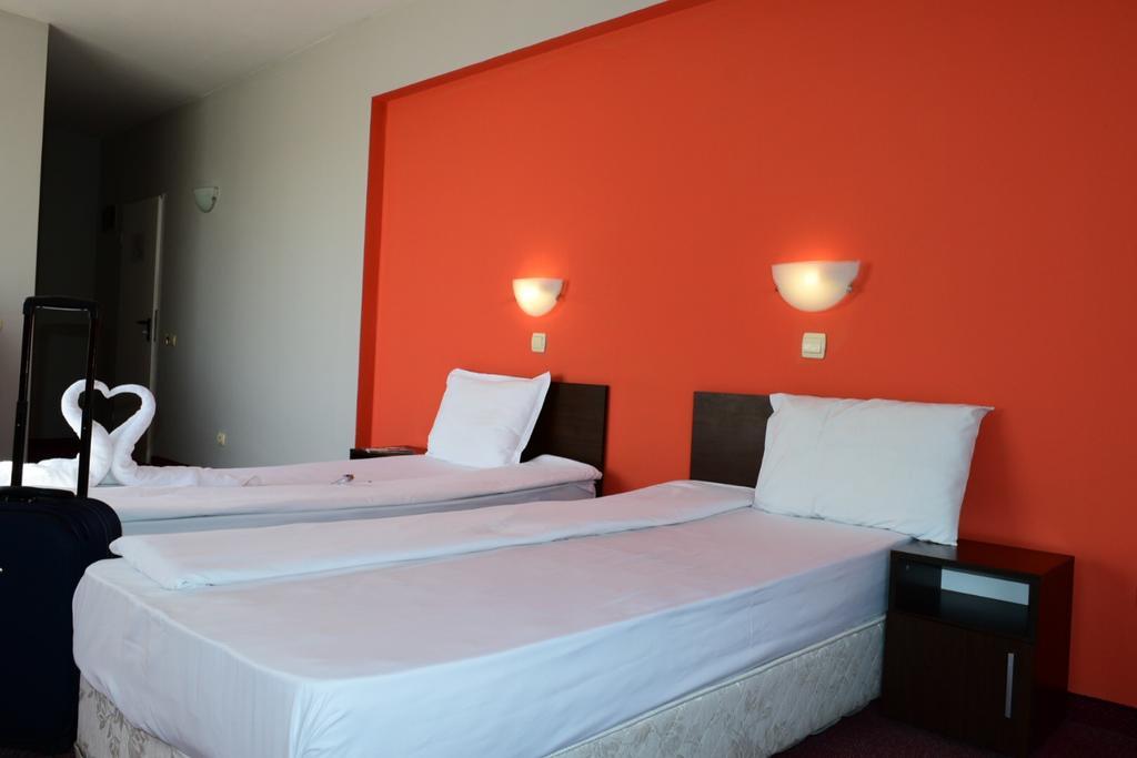 Hotel Alexander Sofia Bagian luar foto